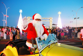 Notícia - Natal do Balneário Rincão inicia com chegada do Papai Noel