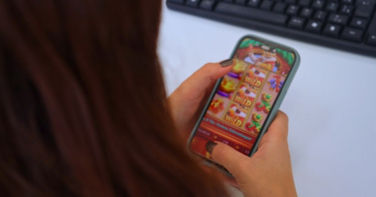 Notícia - Um clique para sair do jogo: governo lança nova plataforma de bloqueio total em sites de apostas 