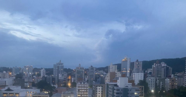 Notícia - Sensação térmica chega a 49 °C em Criciúma durante a tarde