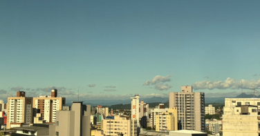 Notícia - [Áudio] Sul catarinense terá quinta-feira quente e com ventos fortes