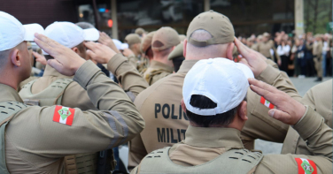 Notícia - Quer entrar para PMSC? Concurso oferece sálarios acima de R$ 9 mil