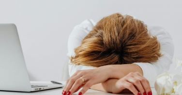 Notícia - Cobranças do fim de ano elevam ansiedade e estresse emocional