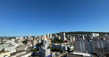 Notícia - [Áudio] Calor intenso domina Criciúma com termômetros a 36 °C