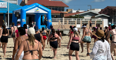 Notícia - Arroio do Silva oferece Ginástica na Praia como opção gratuita de lazer
