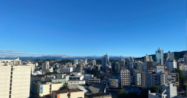 Notícia - Frio chega no domingo e provoca queda de temperatura em Criciúma