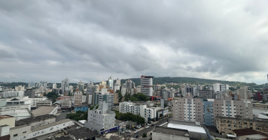 Notícia - Sol, calor e chance de chuva marcam a sexta-feira no Sul de SC