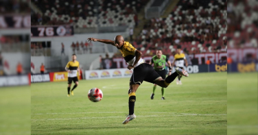 Notícia - Criciúma cria, mas fica no 0 a 0 no clássico Norte-Sul