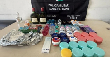 Notícia - Homem furta enorme quantidade de produtos em supermercado e acaba preso em flagrante