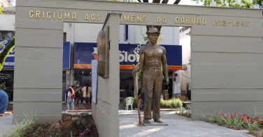 Notícia - Programa especial Adelor Lessa ao vivo da Praça Nereu Ramos nesta segunda-feira (9)