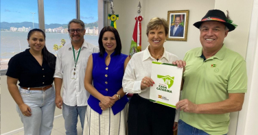 Notícia - Forquilhinha é o primeiro município com mais de 20 mil habitantes a assinar convênio do Casa Catarina