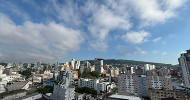 Notícia - Máximas de até 35°C antecedem novos temporais em Criciúma