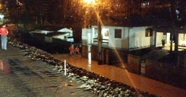 Notícia - Moradores reclamam de alagamentos em Cocal do Sul e associam problema à obra da SC-108