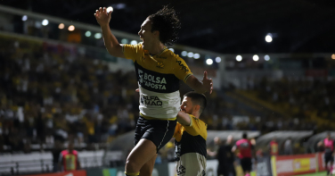 Notícia - Hat-trick de Nicolas garante Criciúma na semi da Copa Acesc