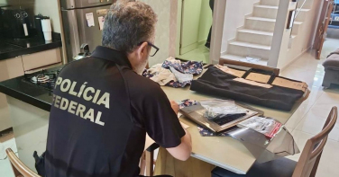 Notícia - Ex-gerente da Caixa é acusado de desvio milionário de contas de idosos em SC