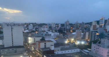 Notícia - Sexta de sol e 31°C antecede virada no tempo