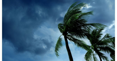 Notícia - Semana começa com alerta de temporais no Litoral Sul