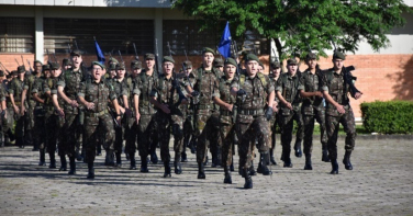 Notícia - Formação militar passa a ter cotas para negros, indígenas e quilombolas