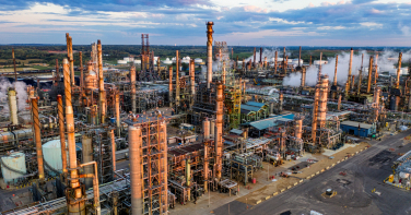 Notícia - Nova lei reduz impostos e reforça fôlego da indústria química até 2027