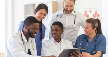 Notícia - Mais Médicos abre mais de 1,5 mil vagas para Atenção Primária no SUS