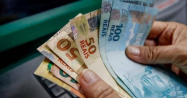 Notícia - Mais fácil: lei muda regras do microcrédito no país