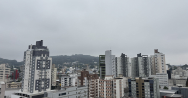 Notícia - Semana começa com tempo instável e chuva isolada em Criciúma