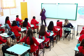 Notícia - Equipe é valorizada por bons resultados no Ideb