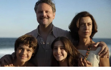 Notícia - Cinema: Globo de Ouro será entregue esta noite; brasileiros estão na disputa