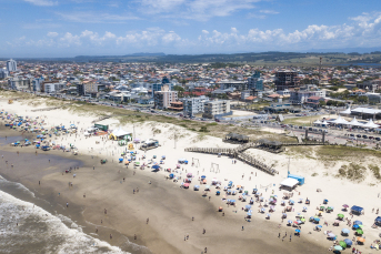 Notícia - Balneário Rincão recebe encontro de parapentes