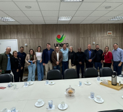 Notícia - Criciúma: Vereadores e Unesc se reúnem para melhorias no Pinheirinho