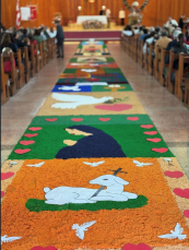 Notícia - Corpus Christi é celebrado com tapetes dentro das igrejas 