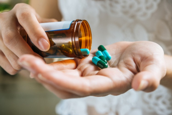 Notícia - Taxa para compras de até US$ 50 não incidirá sobre medicamentos
