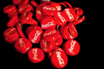 Notícia - Com suspeita de presença de etanol, fábrica da Coca-Cola é suspensa 