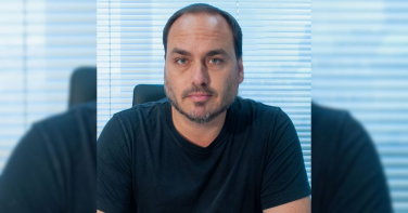 Notícia - No Sul, Jorginho Mello diz que Carlos Bolsonaro é “candidatíssimo” ao Senado