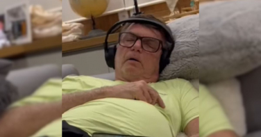 Notícia - Crises de soluço: Carlos expõe vídeo e diz que condição de Jair Bolsonaro 'só piora'