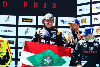 Notícia - Piloto Catarinense André Gaidzinski Compete na Porsche Cup na Europa