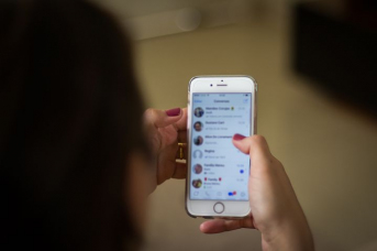 Notícia - Robô Poli vai otimizar atendimento na Assistência Social de Içara