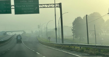 Notícia - Forte cerração cobre cidades do Sul do Brasil e surpreende moradores
