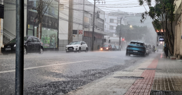 Notícia - Tempestades voltam a atingir SC com granizo e ventania