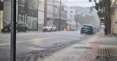 Notícia - Praia Grande registra alto volume de chuva e SC segue em alerta para temporais