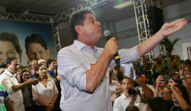 Notícia - Em ato de apoio a Haddad, Cid Gomes bate no PT