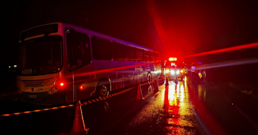 Notícia - Colisão entre moto e ônibus mata jovem de 21 anos em em Forquilhinha