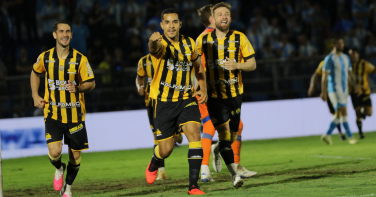 Notícia - Yuri Tanque sai do banco, decide contra o Londrina e leva Criciúma à segunda vitória seguida