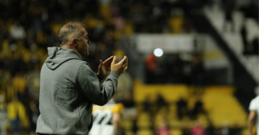 Notícia - Eduardo Baptista destaca força da torcida na vitória do Criciúma