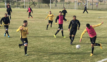 Notícia - Vitória tira o Criciúma da zona de rebaixamento
