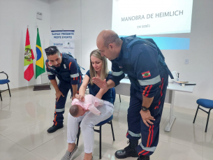 Notícia - Curso de manobra de Heimlich para gestantes vira lei em Morro da Fumaça
