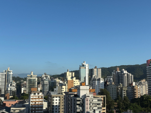 Notícia - [Áudio] Temperaturas em elevação e risco de chuva