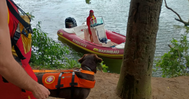 Notícia - Bombeiros intensificam buscas por jovem desaparecido no Rio Araranguá