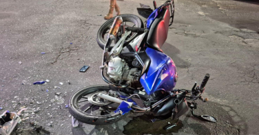 Notícia - Fuga em alta velocidade termina em colisão e jovem ferido em Araranguá