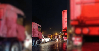 Notícia - BR-101 é liberada após grave acidente em SC; trânsito segue lento