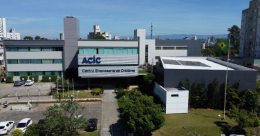 Notícia - Acic comemora 82 anos reforçando defesa de obras e investimentos para o Sul